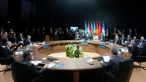 Hogyan törekednek a török államok az egységességre a közös ábécé révén?